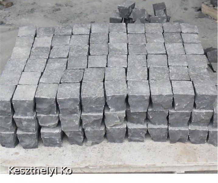 térkő,macskakő,kockakő,bolyoskő,